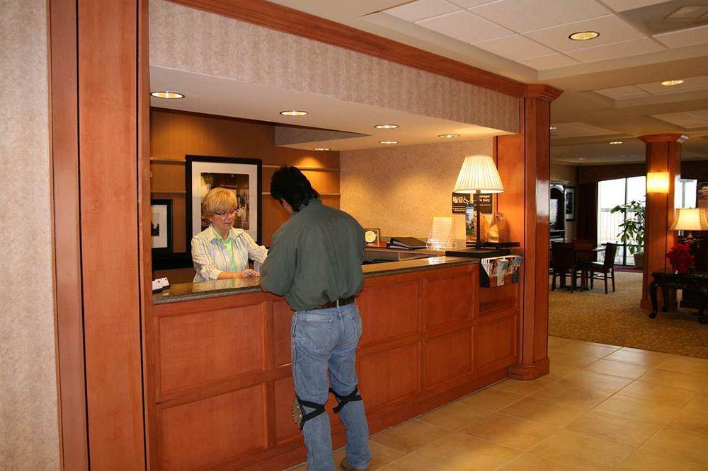 Hampton Inn Eagle Pass Interior photo