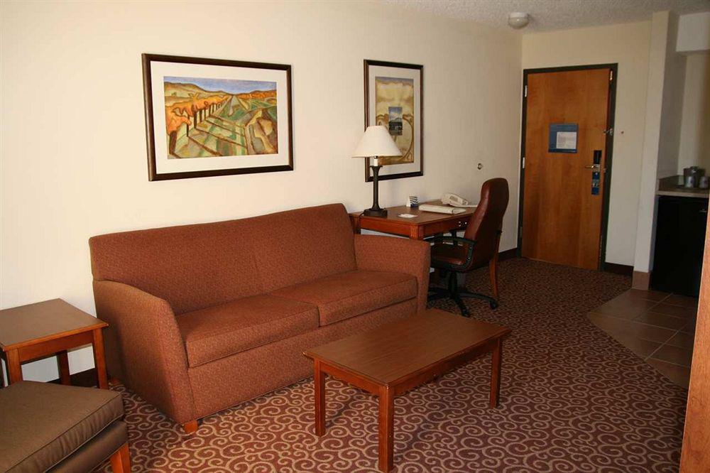Hampton Inn Eagle Pass Room photo