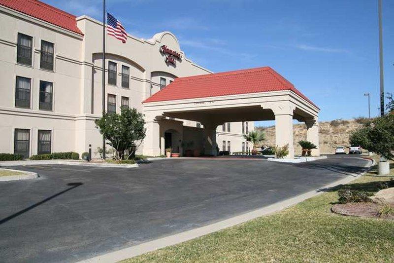 Hampton Inn Eagle Pass Exterior photo